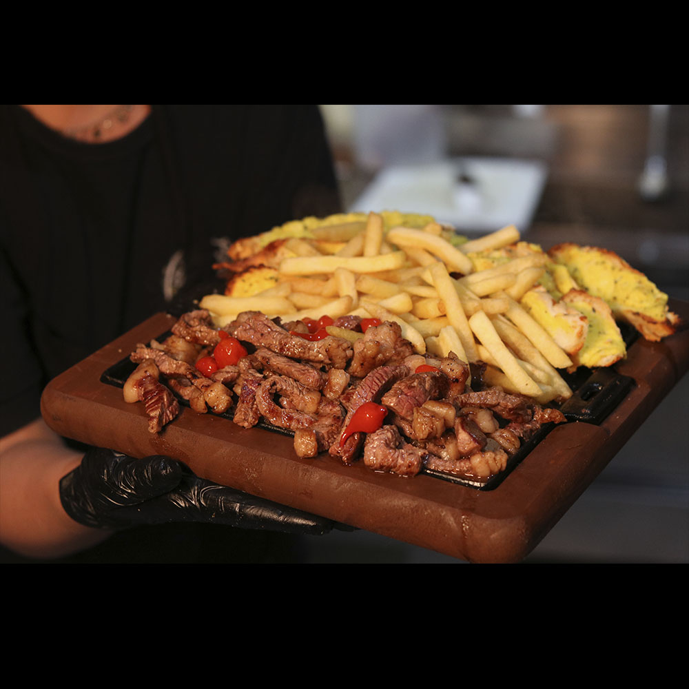 Pao de alho preto - min